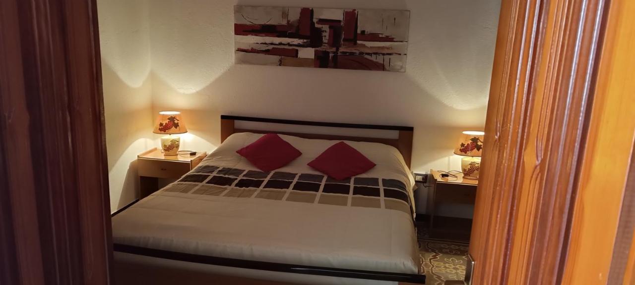 La Campidanese Iun R3640 Hotell Càbras Exteriör bild